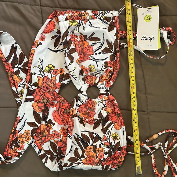 Floral Cutout Maaji Large Reversible Bikini Top Only - Picture 4 of 10